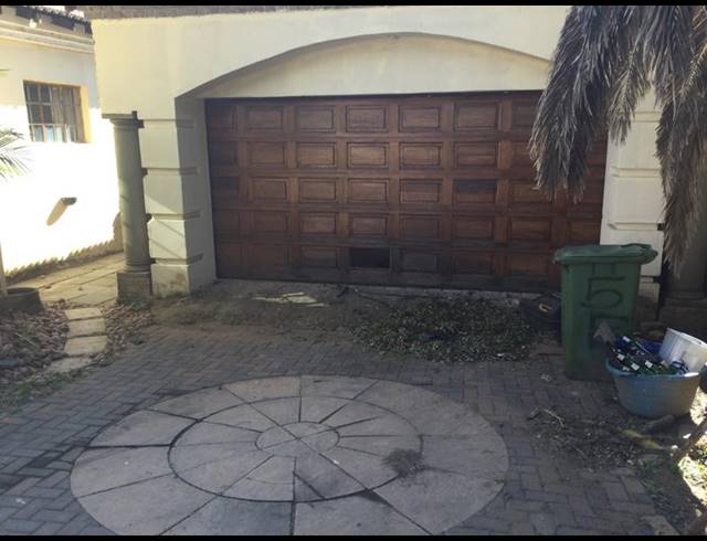 7 BEDROOM HOUSE FOR SALE IN BUCCLEUCH